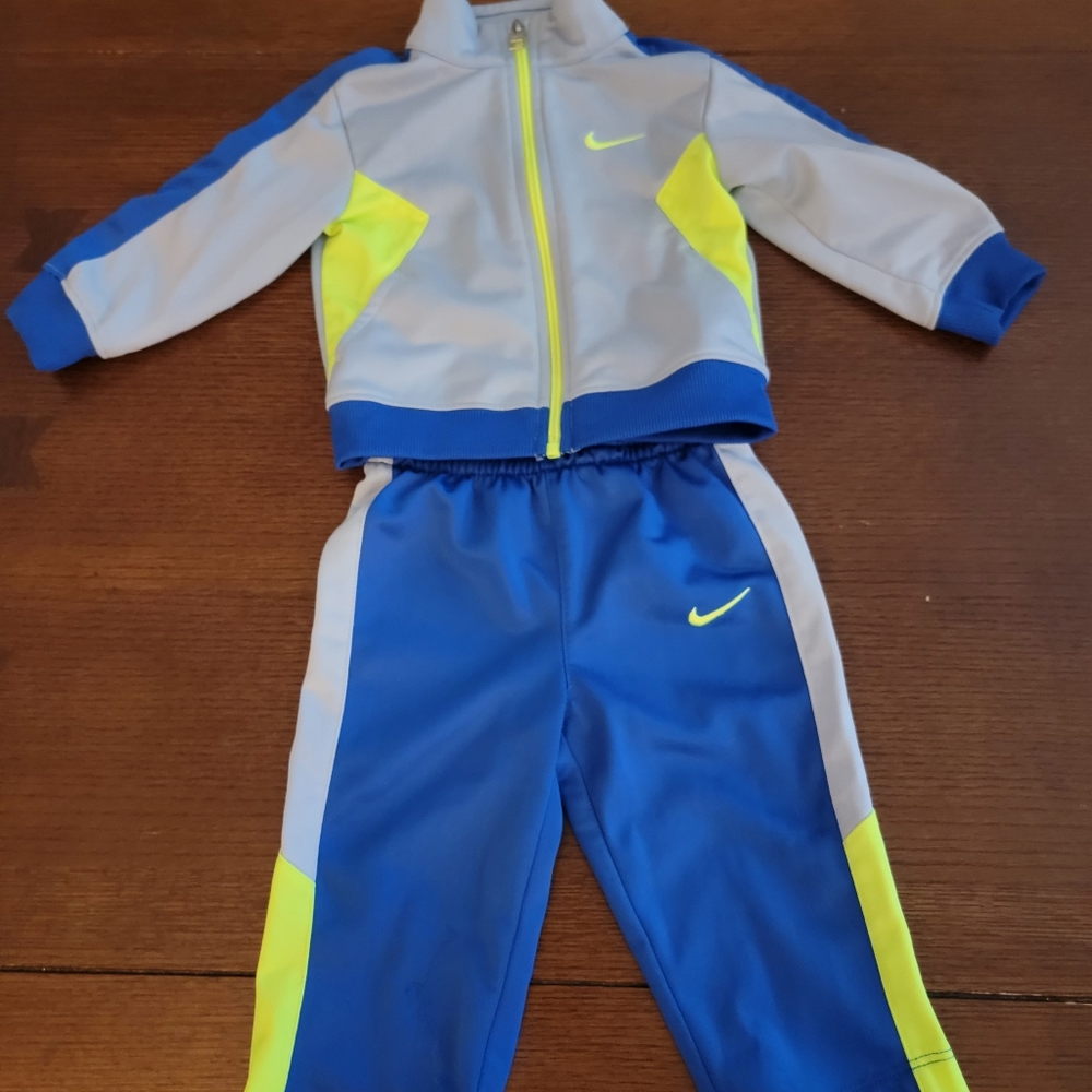 Nike Track suit